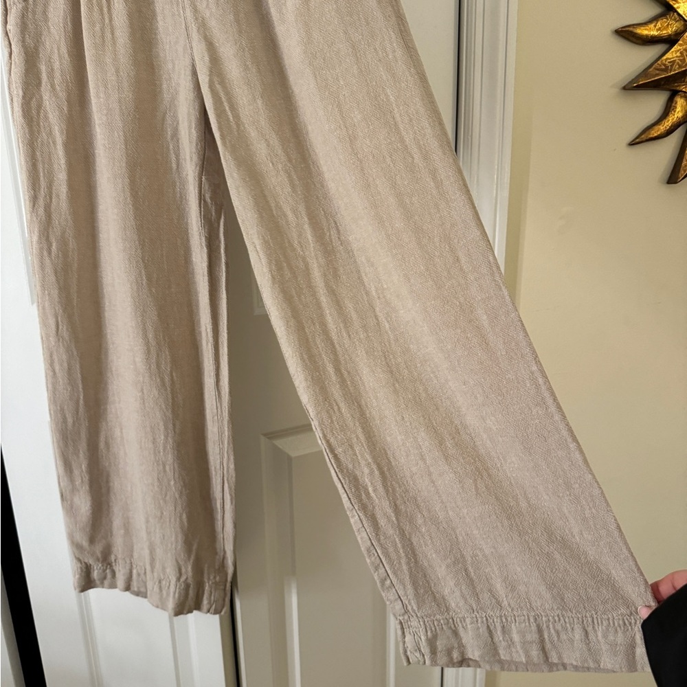 Old Navy Wide Leg Pants - Picture 2 of 6